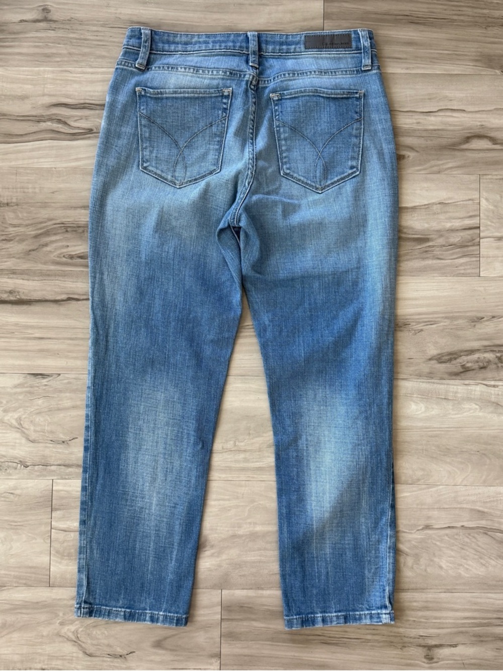 Calvin Klein Jeans Boyfriend Fit Light Wash Relaxed Denim Jeans Women’s Size 6 - Picture 4 of 9